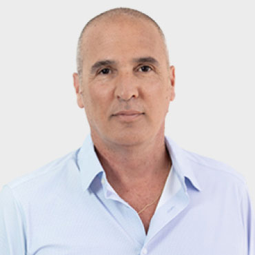 Guy Laxman